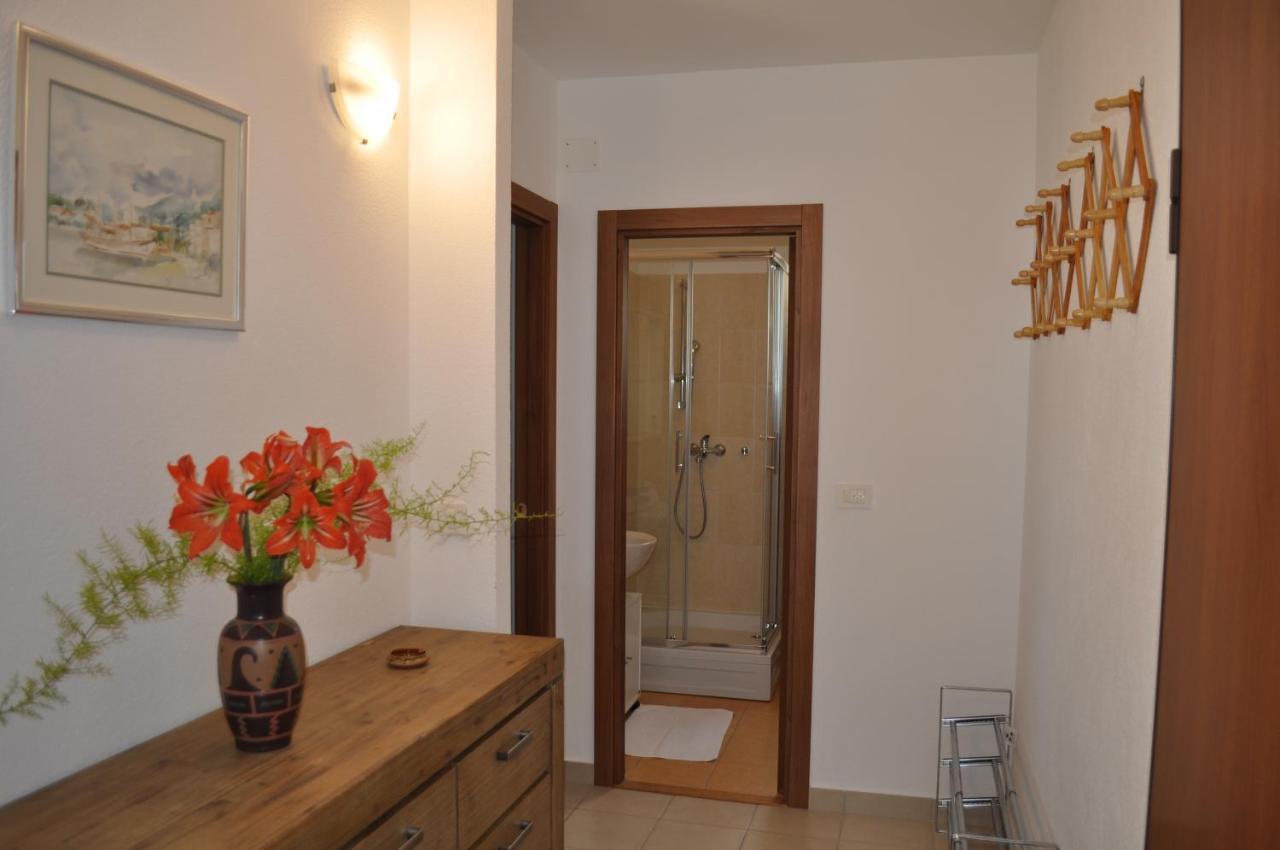 Apartment Dragana Макарска Экстерьер фото